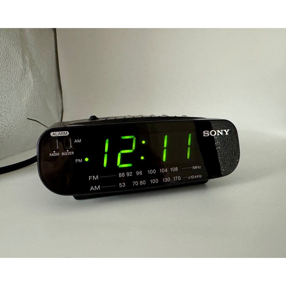 Sony Dream Machine Alarm Clock Radio ICF-C212 Black Green LED Good Condition